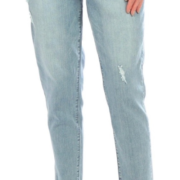 Democracy Blue Ankle Cropped Jeans with Distressing - Picture 1 of 4